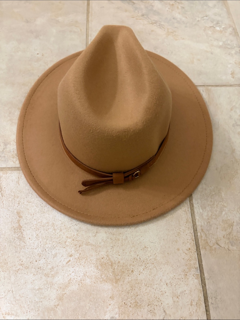 Women’s Tan Wool Felt Fedora Hat with Leather Band - Picture 2 of 4